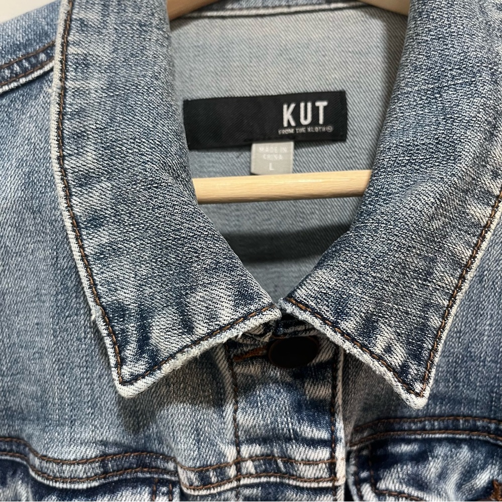 👖 Kut from the Kloth Classic Denim Jacket – Size L - Picture 2 of 3